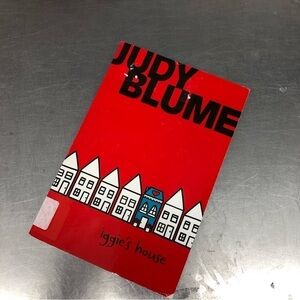 Iggie's house By: Judy Blume, paperback book